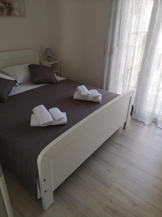 Apartment Mateo สปลิท ภายนอก รูปภาพ
